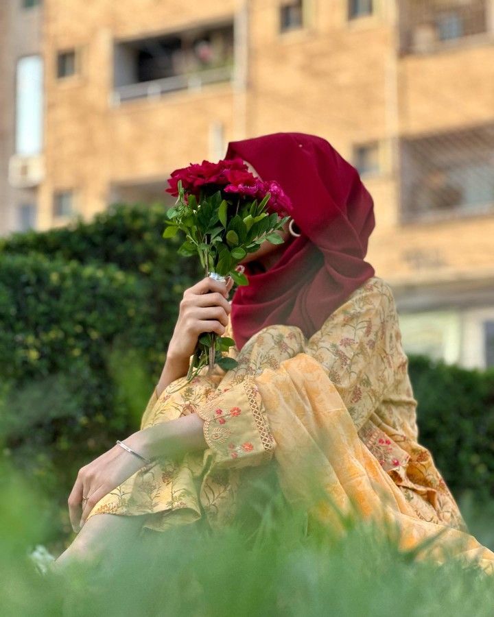 Trendy Hijab Girl DP